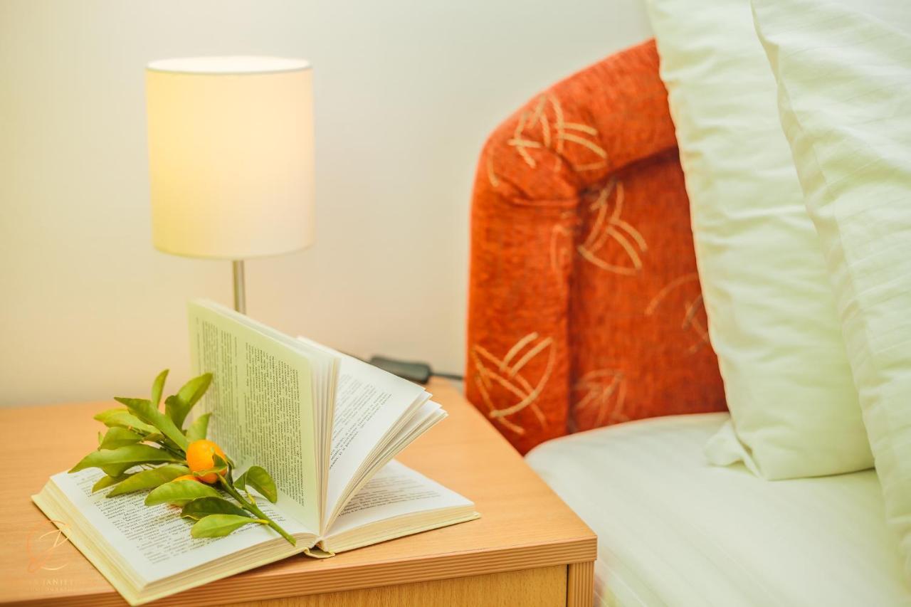 Apartments Batricevic แฮร์เซ็ก-โนวี ภายนอก รูปภาพ