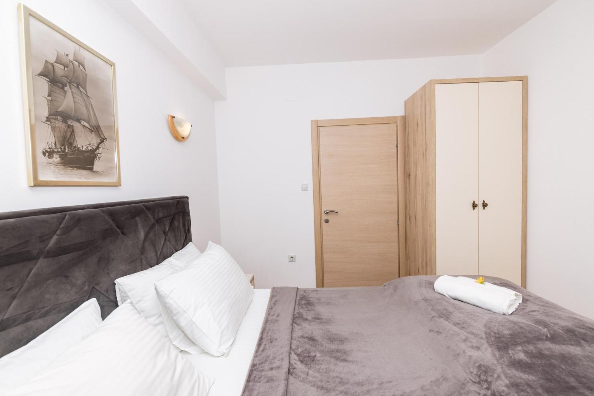Apartments Batricevic แฮร์เซ็ก-โนวี ภายนอก รูปภาพ