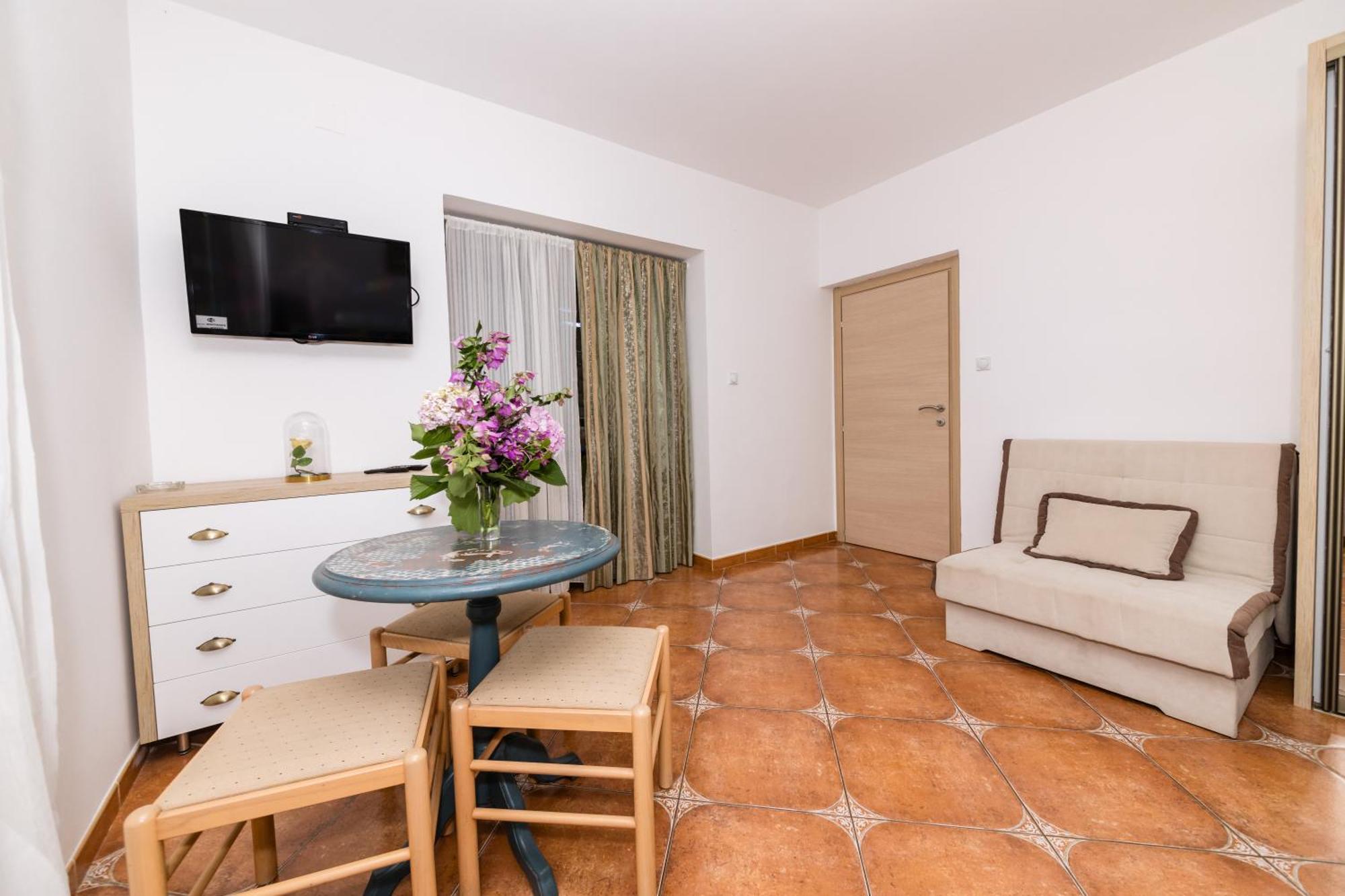 Apartments Batricevic แฮร์เซ็ก-โนวี ภายนอก รูปภาพ